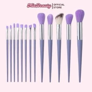 Đánh nền bằng cọ hay mút